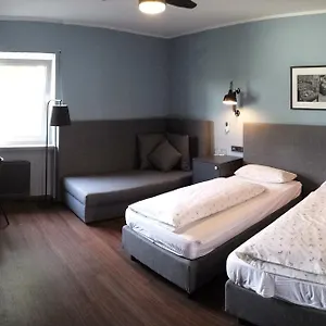 https://hotel-henry.hotelsheidelberg.net